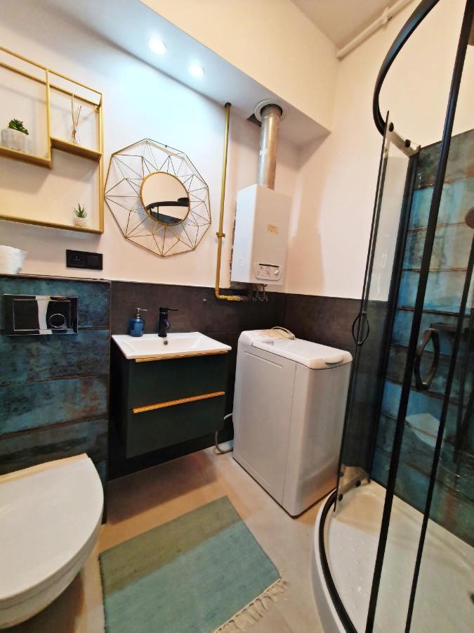 Monkey Arena Apartment
